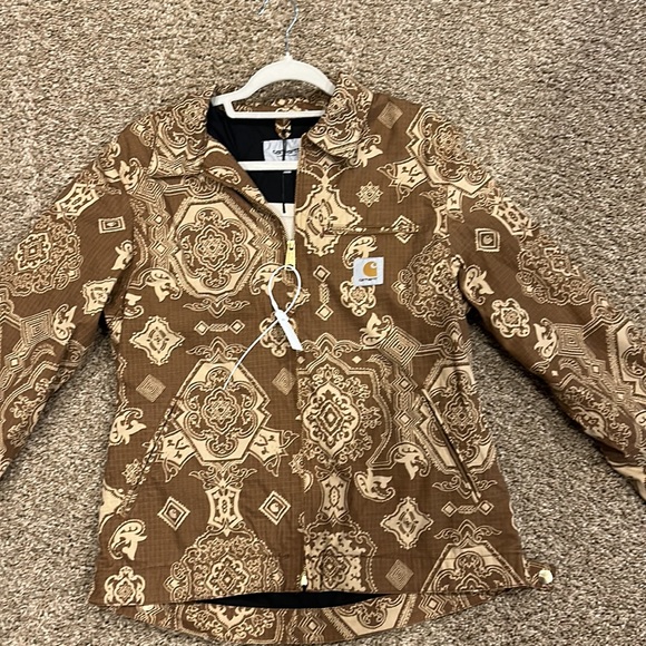 Carhartt jacket never worn 10/10 condition doesn’t fit me - Picture 2 of 3